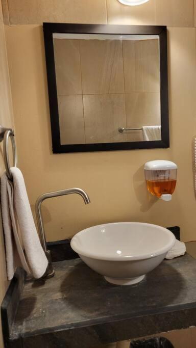 Departamento Privado7, 2 Camas Matri, Parking, Cocina Equipada, Wifi 65 Mb, 2 Climas,Centrico,Tv Smart Apartment Ciudad Valles Ngoại thất bức ảnh